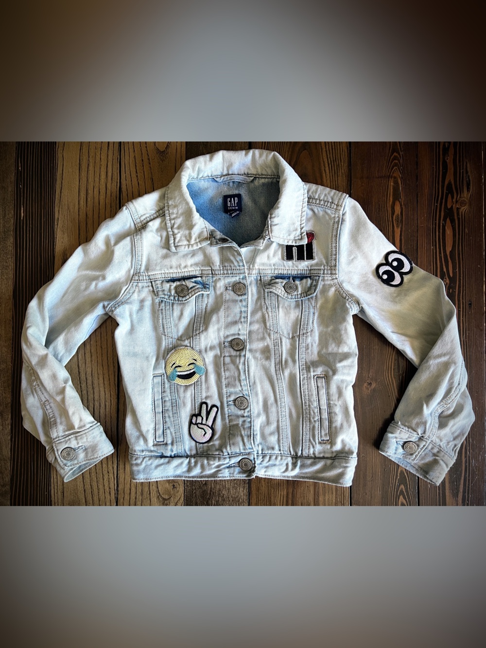 GAP KIDS • light wash denim jean jacket custom emoji patch embellished trendy S
